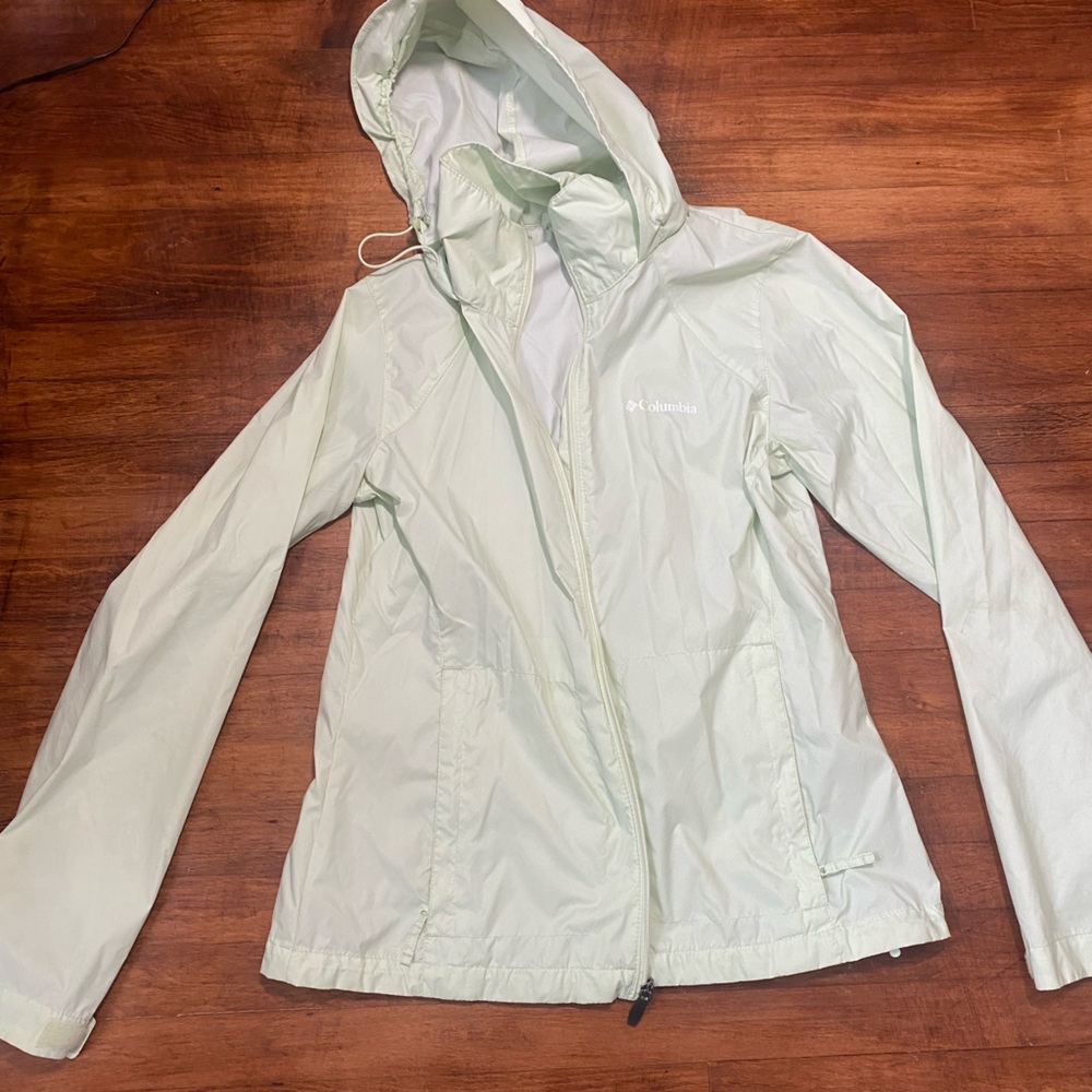 Light Green Columbia Rain Jacket Size M